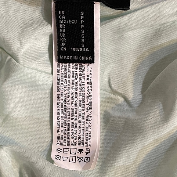 Forever 21 Women's Open-Back Halter Crop Top in Mint Size Small - Picture 11 of 13